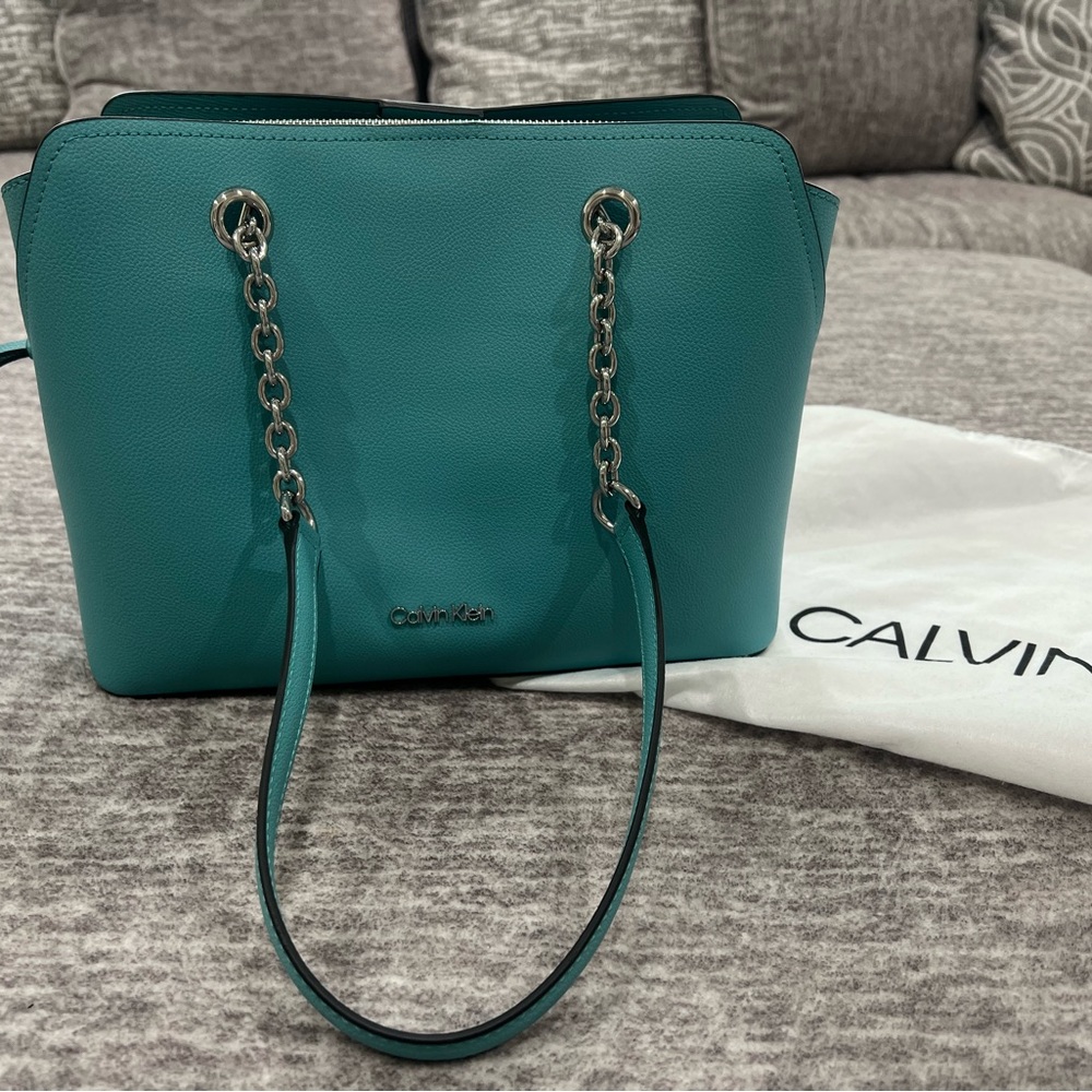 CALVIN KLEIN PURSE